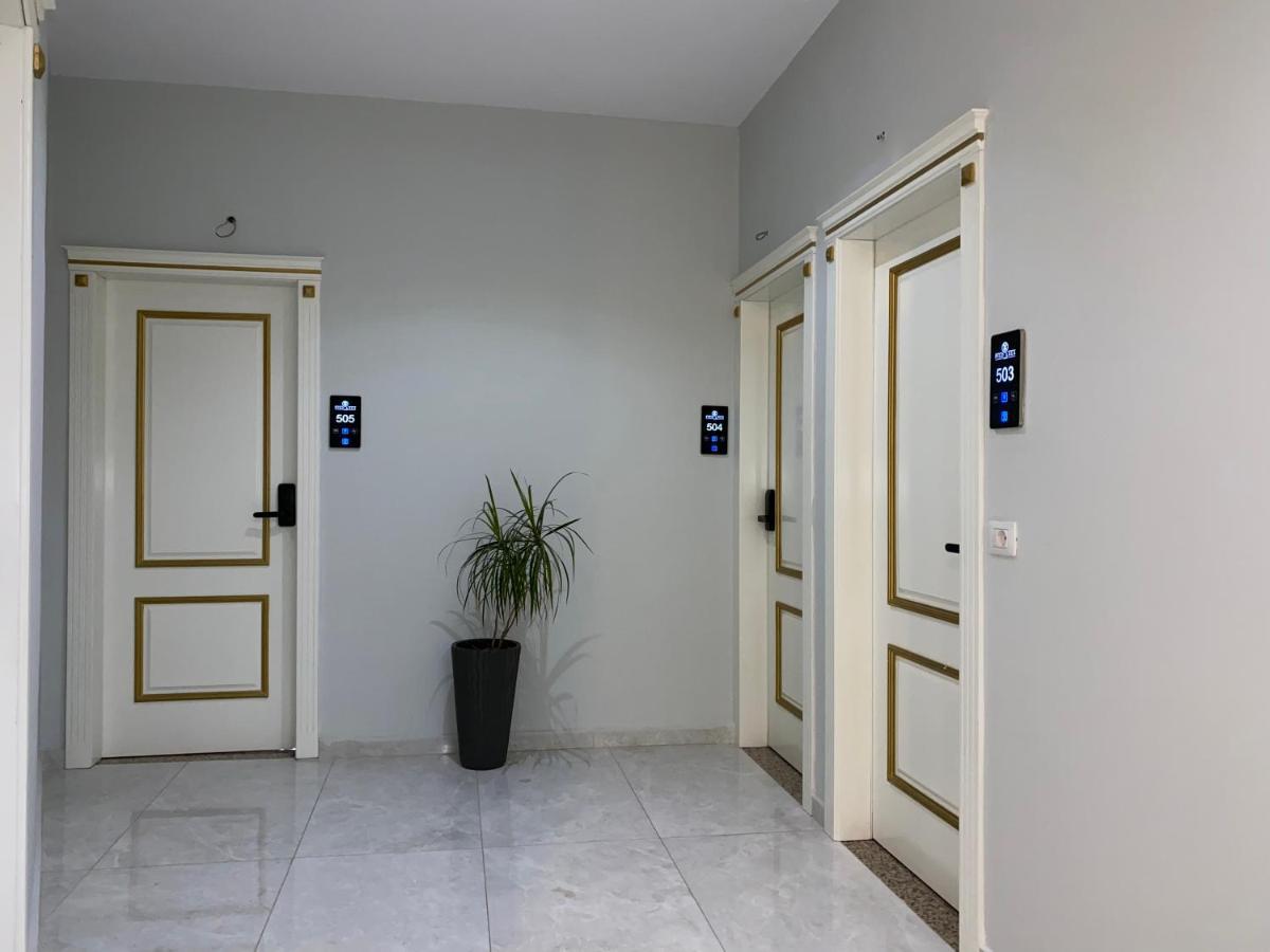 Pilo Lala Hotel Lushnjë Buitenkant foto